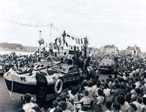 Weymouth Carnival 1959, reference: D-HBT/3910b