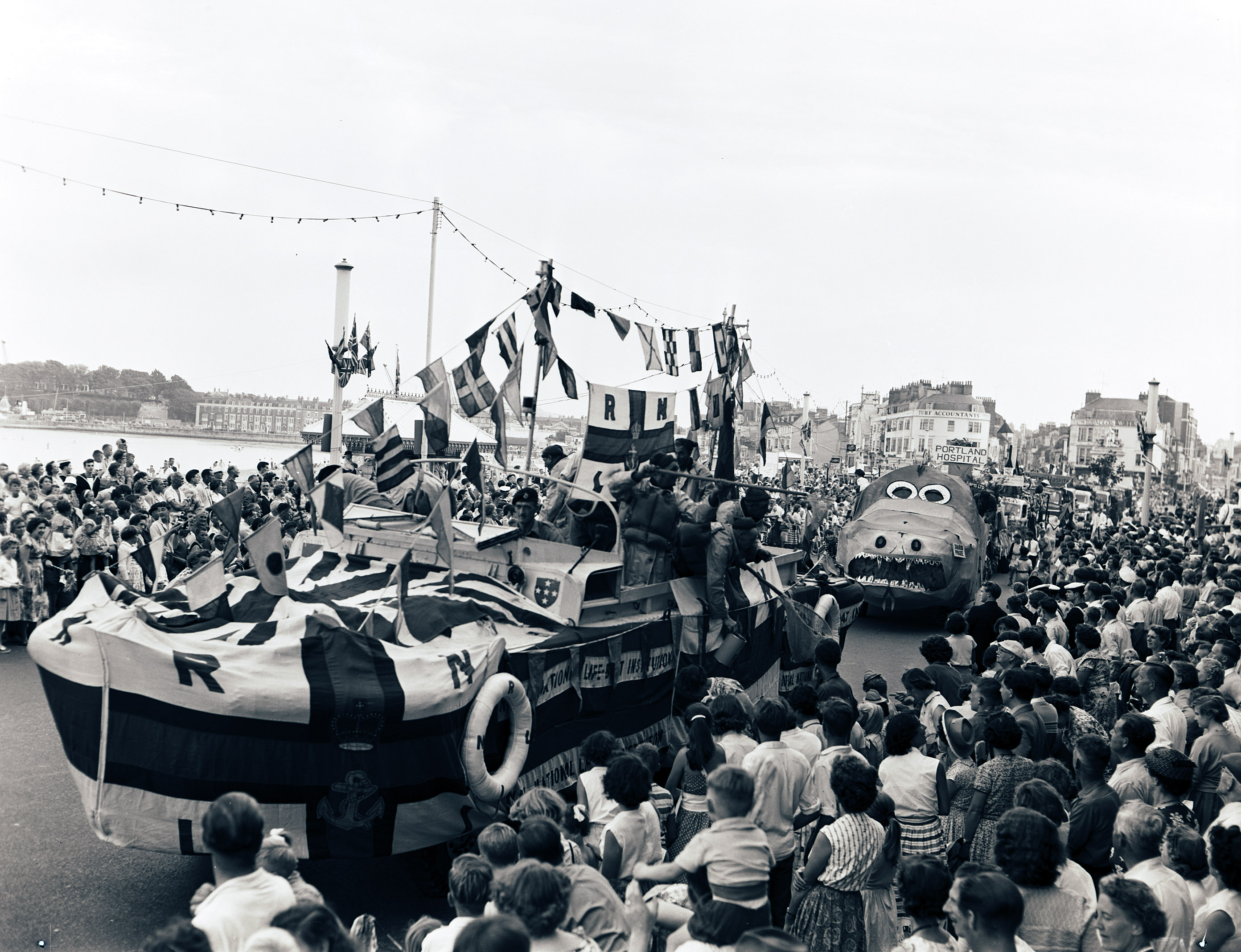 Weymouth Carnival 1959, reference: D-HBT/3910b