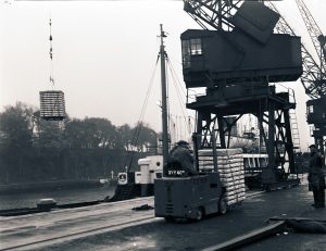 Harbour cranes, reference: D-HBT/4318c