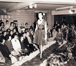 Fashion parade, reference: D-HBT/4769e