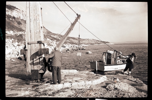 Crank and heave on the crane