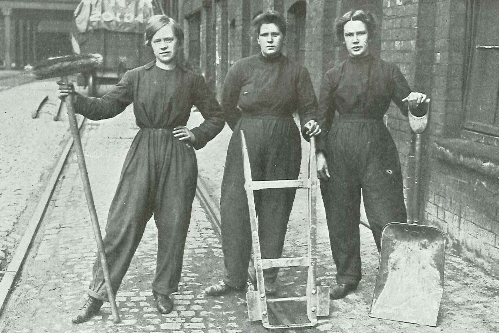 Female workers in WW1: brewery