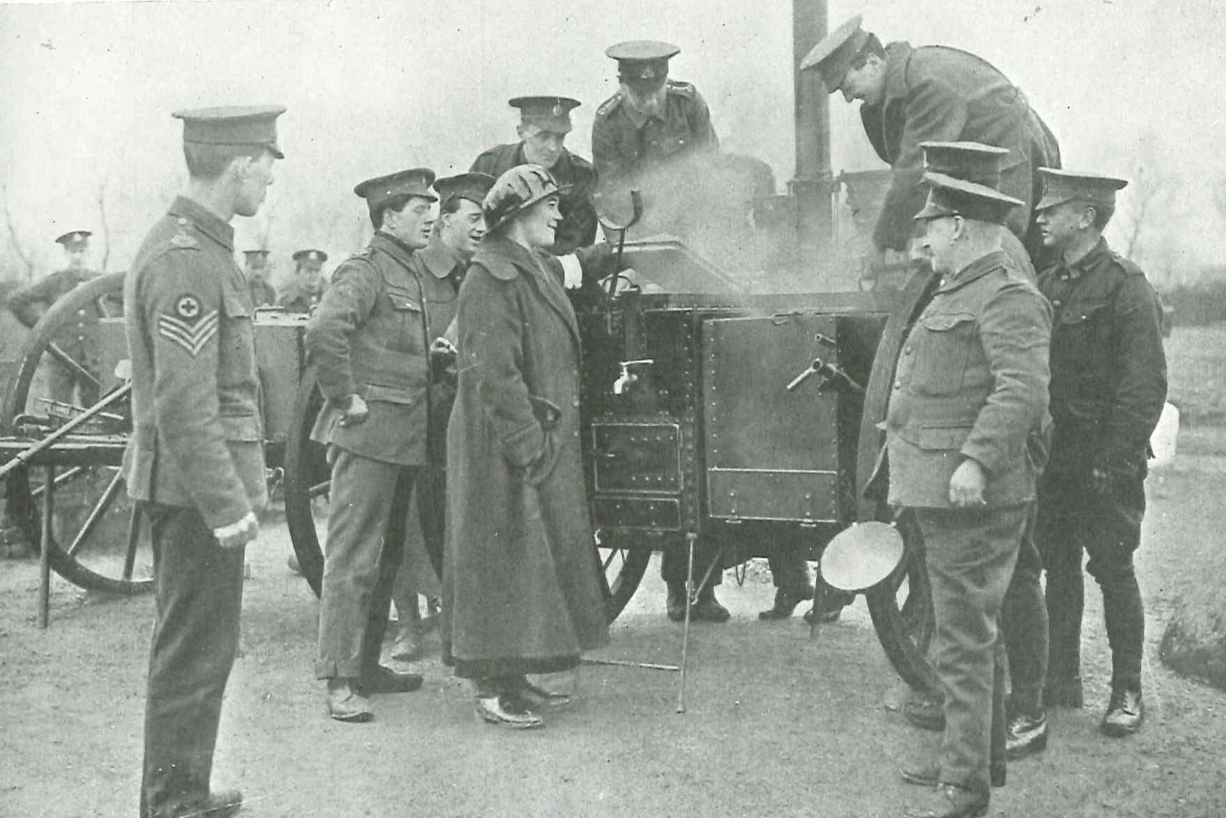 Female workers in WW1: field kitchen