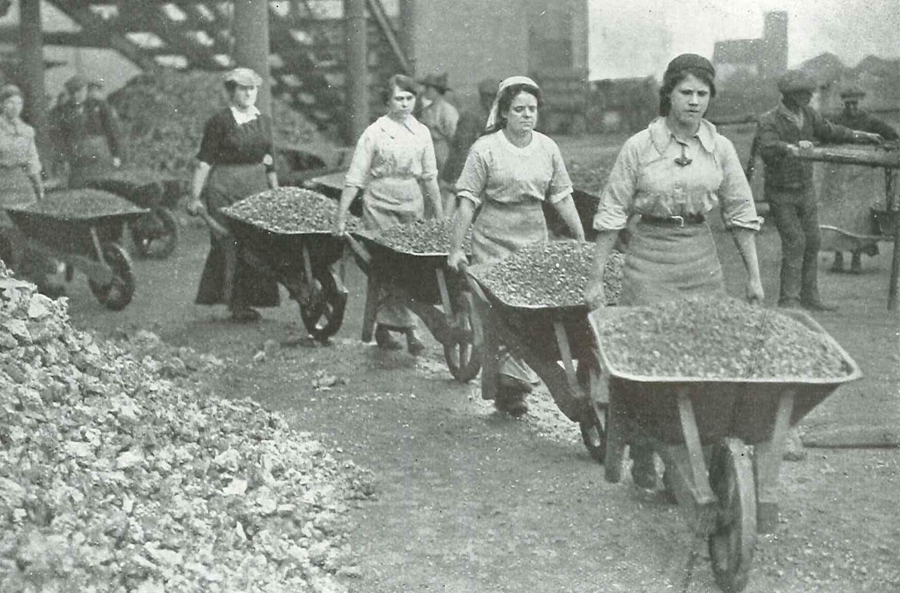 Female workers in WW1: gas works