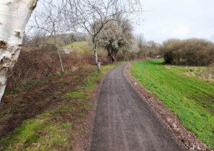 Smooth footpath